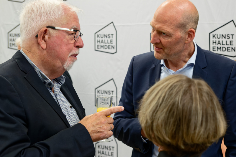 Im Gespräch: Oltmann Bunger (Vorstand der Freunde der Kunsthalle) und Christian Rose (Kaufmännischer Direktor der Kunsthalle)