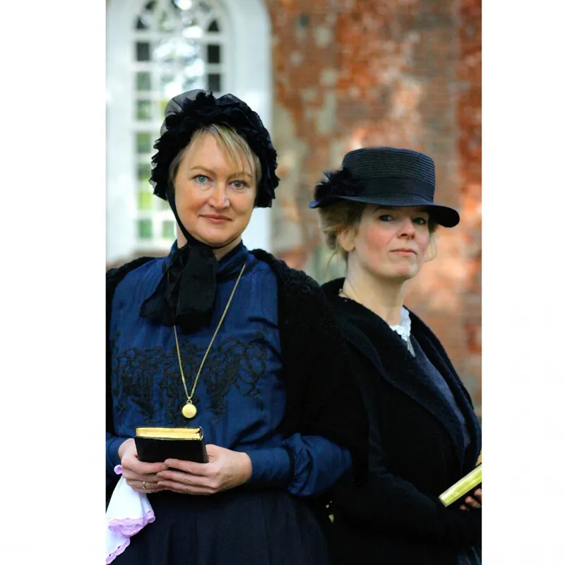 Hauptbild der Veranstaltung Zeitreisenführung auf Schloss Evenburg - Frau Boekhoff und Frau Ibelings: &quot;Reformiert oder lutherisch? &quot;  Das ist hier die Frage.