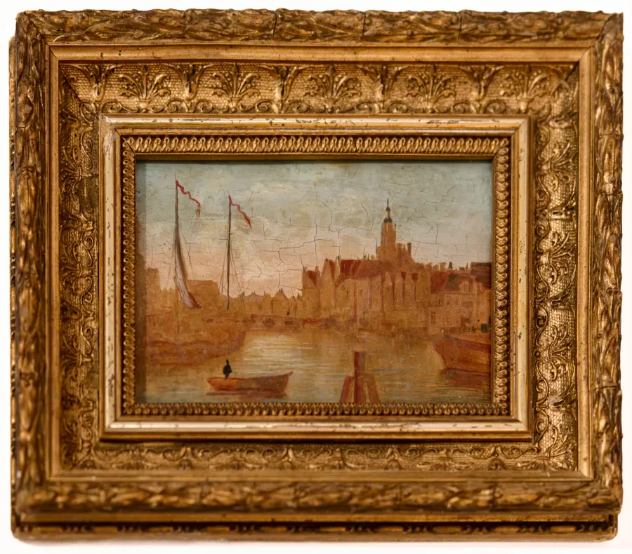 Ein namentlich nicht genannter Künstler malte Mitte des 19. Jahrhunderts diese kleine Emden-Ansicht. Kunsthistorikerin Dr. Annette Kanzenbach vermutet, dass es ein reisender Maler war, der in der Stadt Station machte und das Bild hinterließ