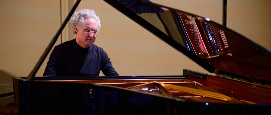 Matthias Kirschnereit verabschiedet sich musikalisch