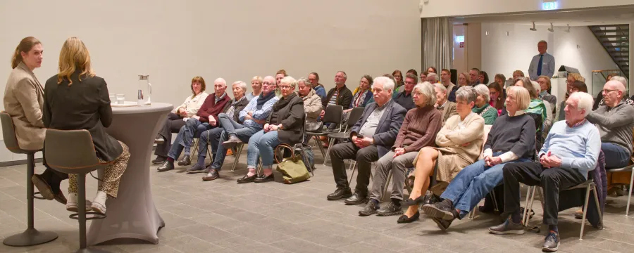 Sehr gut besucht war die Veranstaltung im Atrium der Kunsthalle Emden