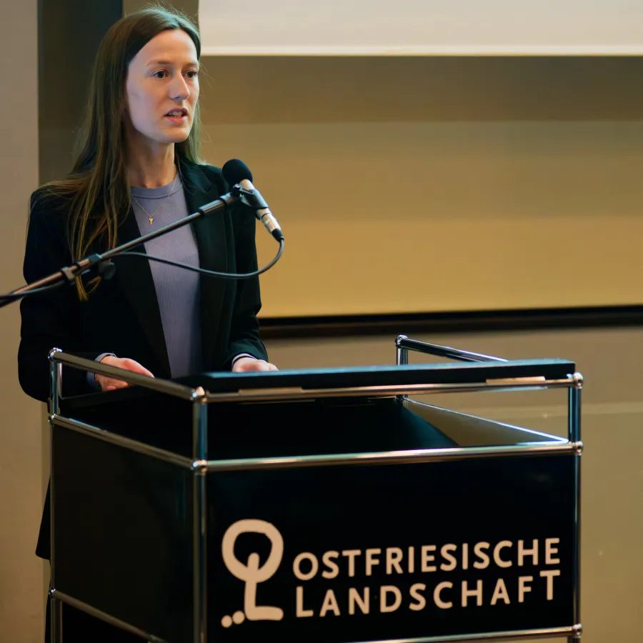 Wusste aus der ostfriesischen Rechtsgeschichte allerhand zu berichten: Hjördis Bohse vom Historischen Seminar der Universität Osnabrück