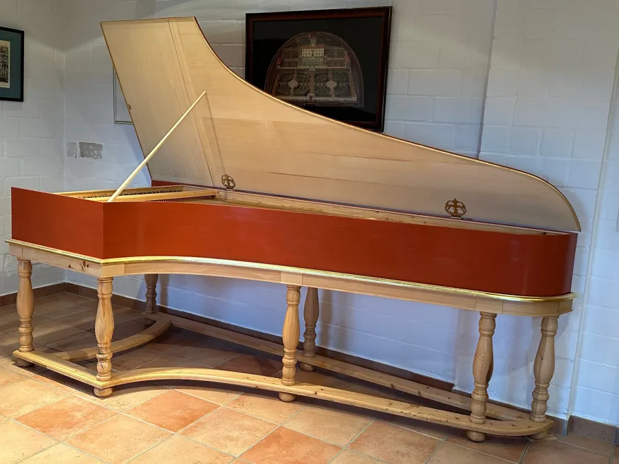 Schlicht und elegant: das Cembalo von Dietrich Hein, das dieser nach einem Vorbild aus dem 18. Jahrhundert baute