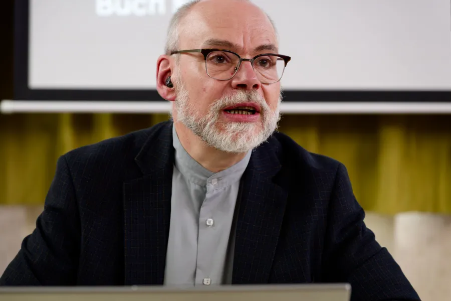 Erläuterte schlüssig, was es mit seinem Lebensbuch auf sich hat: Dr. Michael Weichenhan