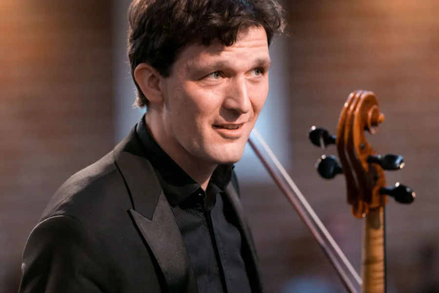Spektakuläre Interpretationen: Cellist Maximilian Hornung
