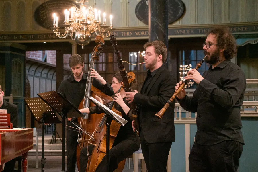 Ein Teil der Instrumentalgruppe: Violone, Cello, Fagott und Oboe