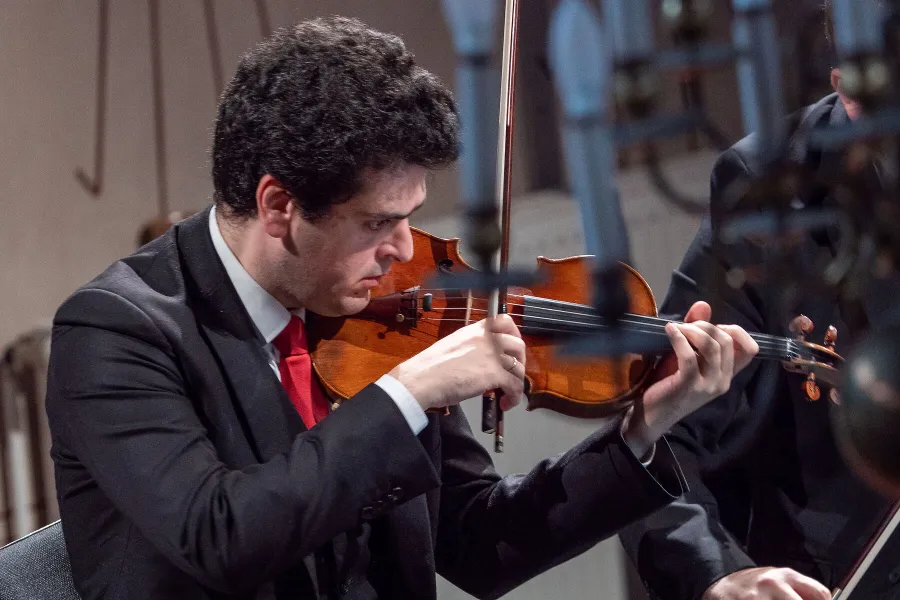 Akademieleiter Michael Barenboim ist ausgebildeter Violinist