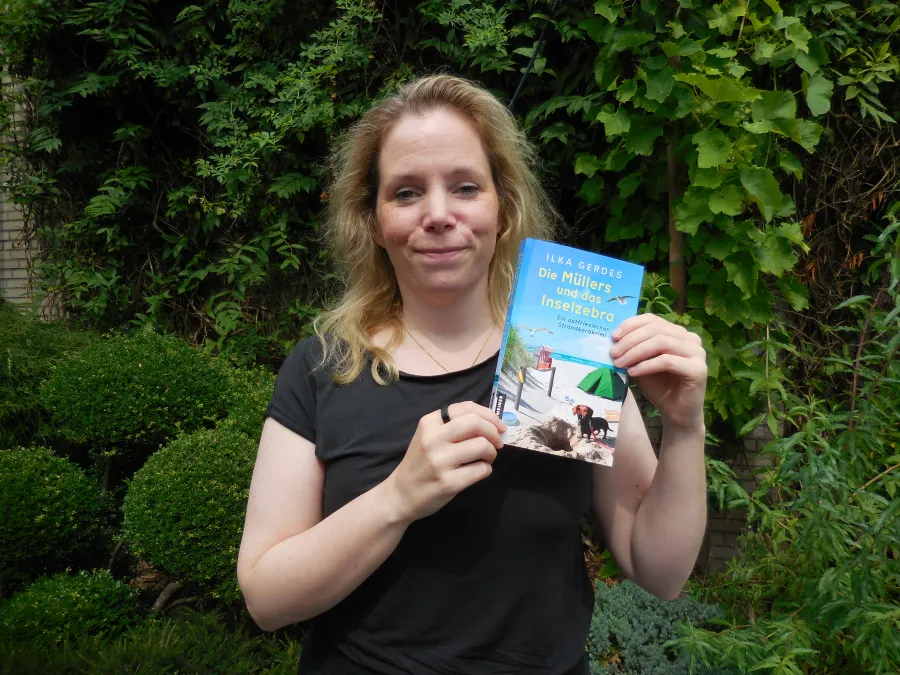 Ilka Gerdes mit dem zweiten Teil der „Müller-Reihe“. 