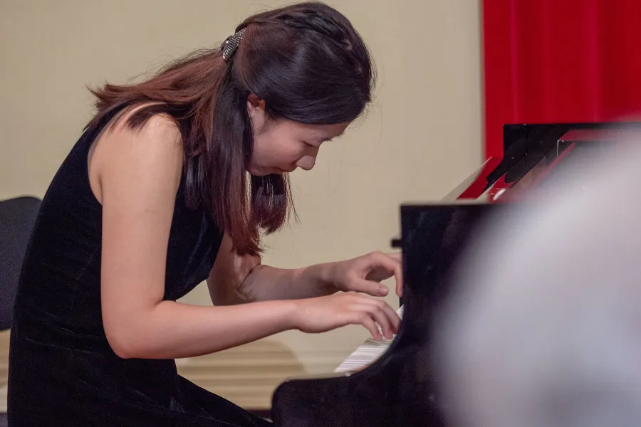 Berührende Momente: Lezi Zhang am Klavier